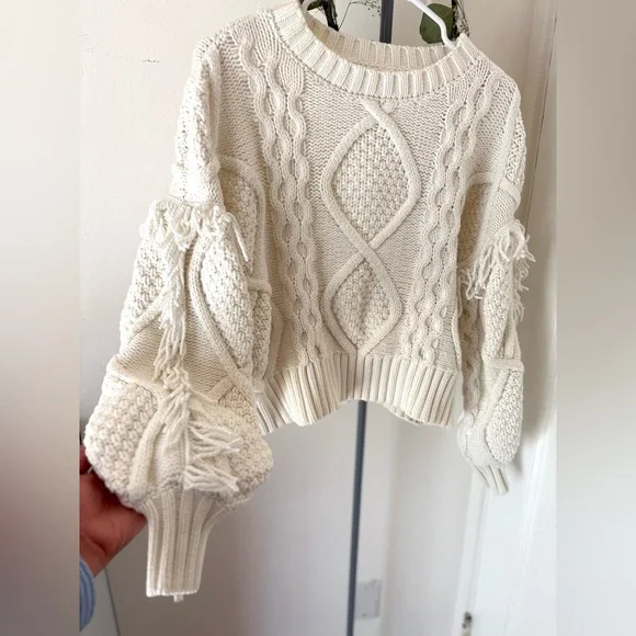 Revolve Line & Dot White Chunky Cable Knit Sweater Fringe Round Neck Sz XS or S - Picture 6 of 9